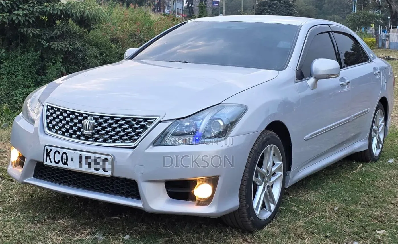 Toyota Crown 2012 Silver
