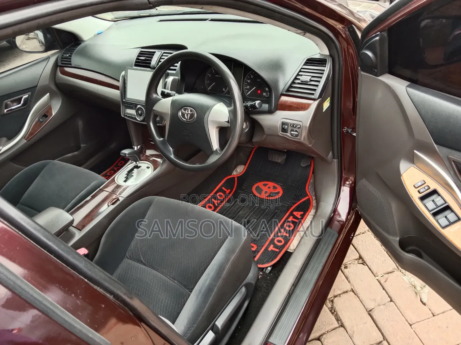 Toyota Premio 2014 Maroon
