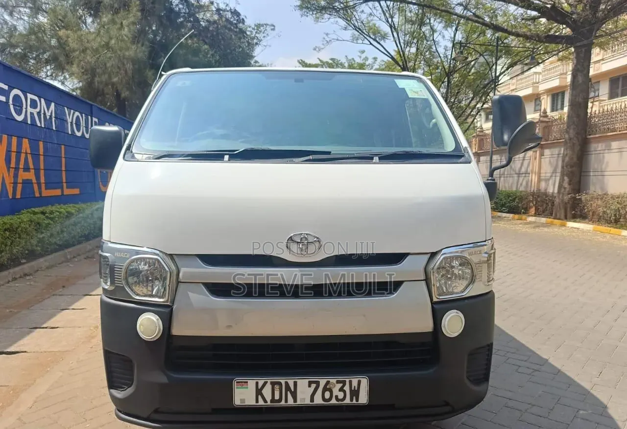 Toyota HiAce 2016 White