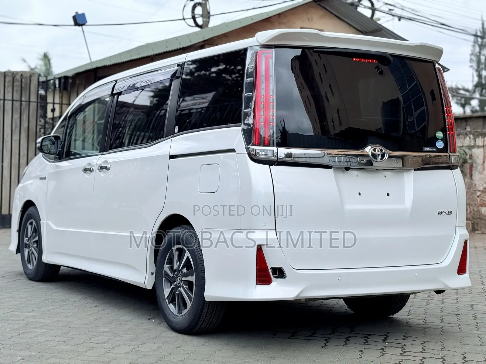 Toyota Noah 2.0 FWD (7 Seater) 2019 Pearl