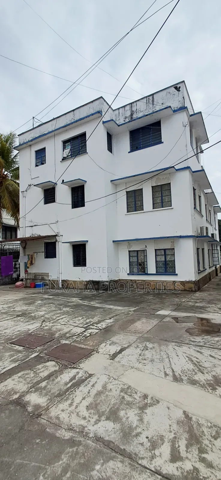 3bdrm Block of Flats in Mombasa Island, Moi Avenue (Msa) for sale