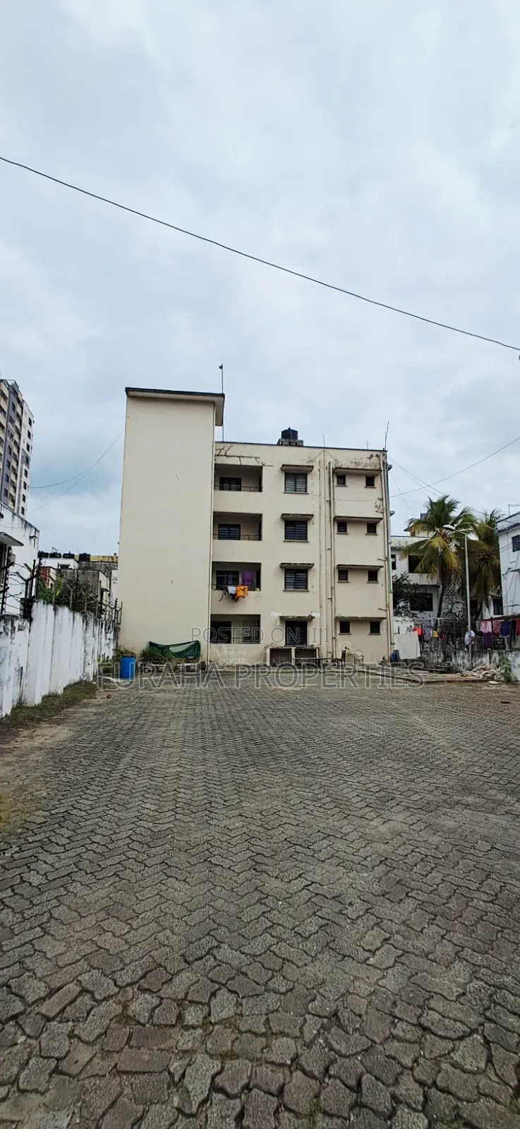 3bdrm Block of Flats in Mombasa Island, Moi Avenue (Msa) for sale