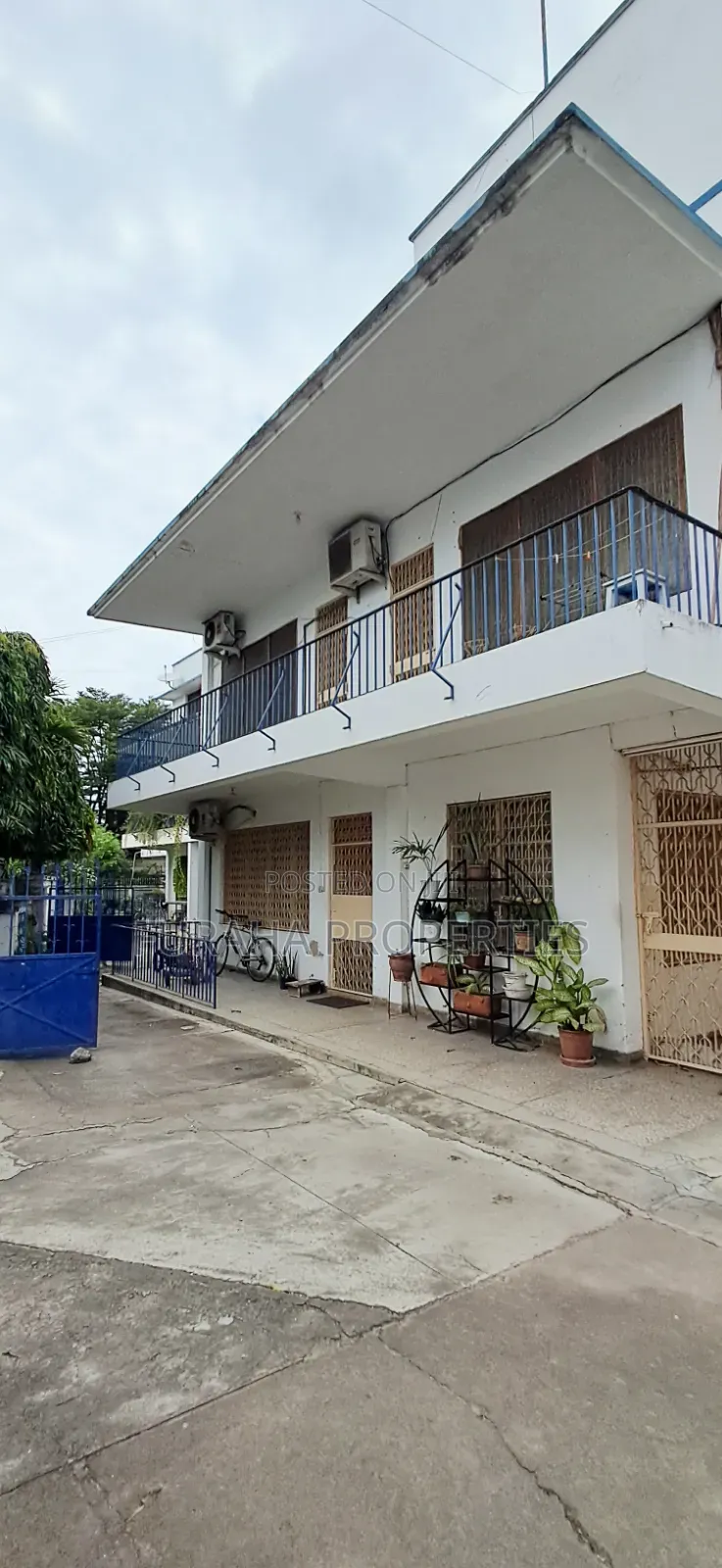 3bdrm Block of Flats in Mombasa Island, Moi Avenue (Msa) for sale