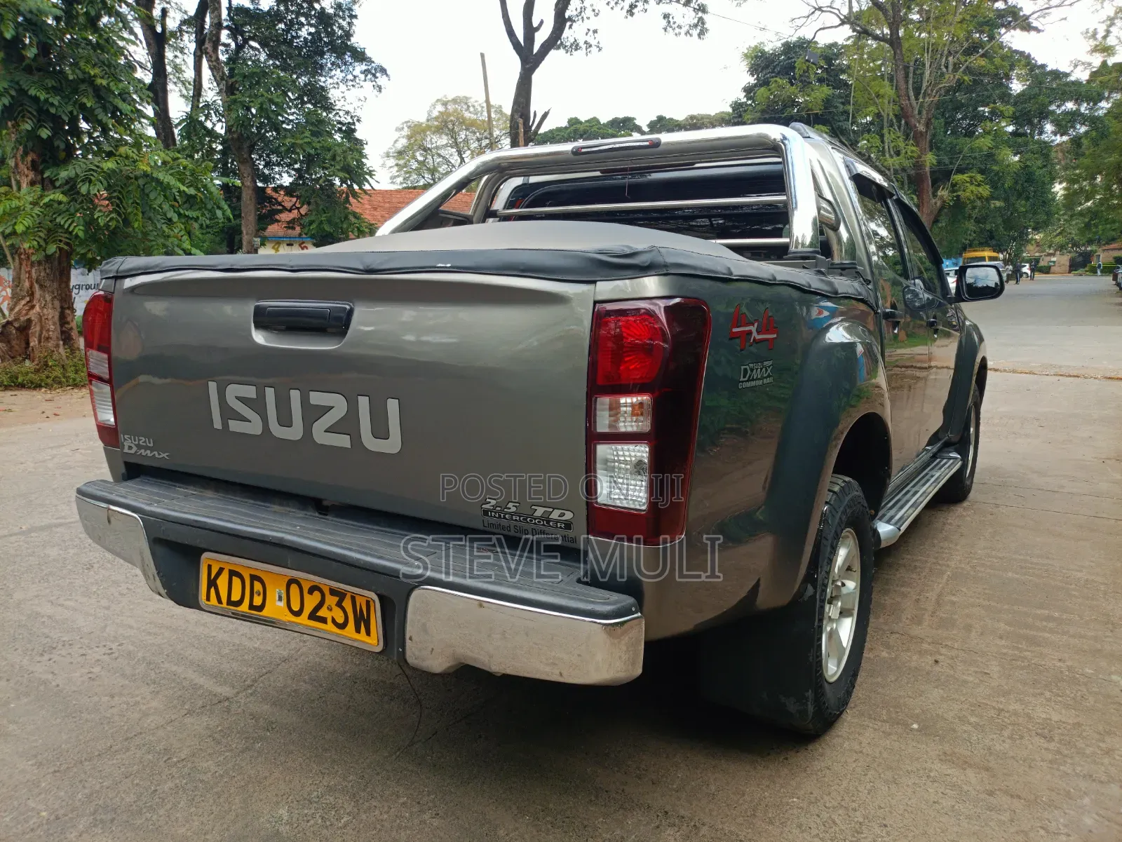 Isuzu D-MAX 2022 Gray