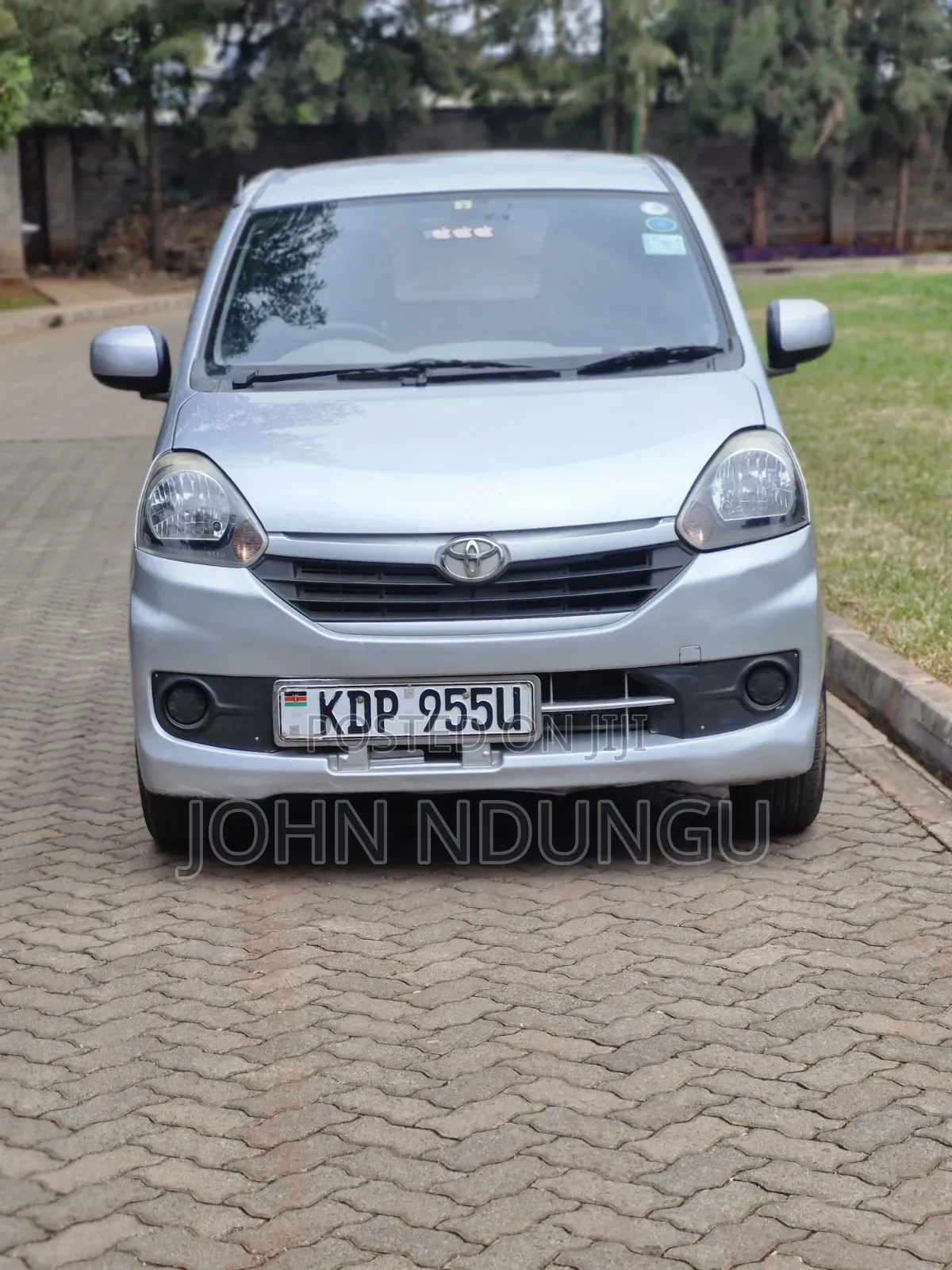 Toyota Pixis 2015 Silver