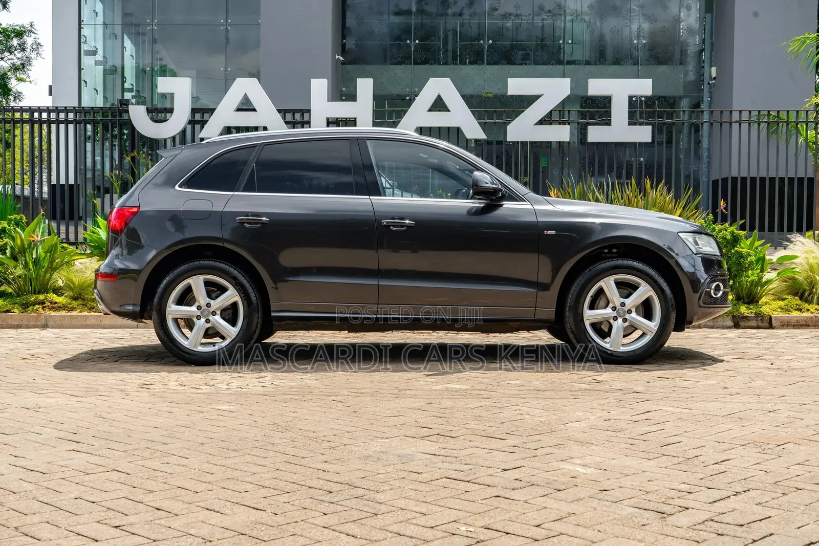 Audi Q5 2.0T Premium AWD quattro 2016 Gray