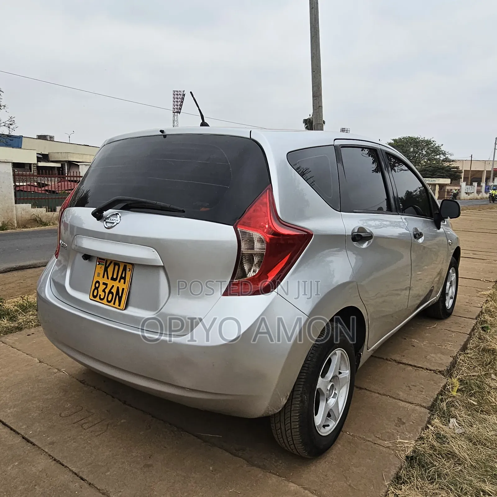 Nissan Note 2013 Silver
