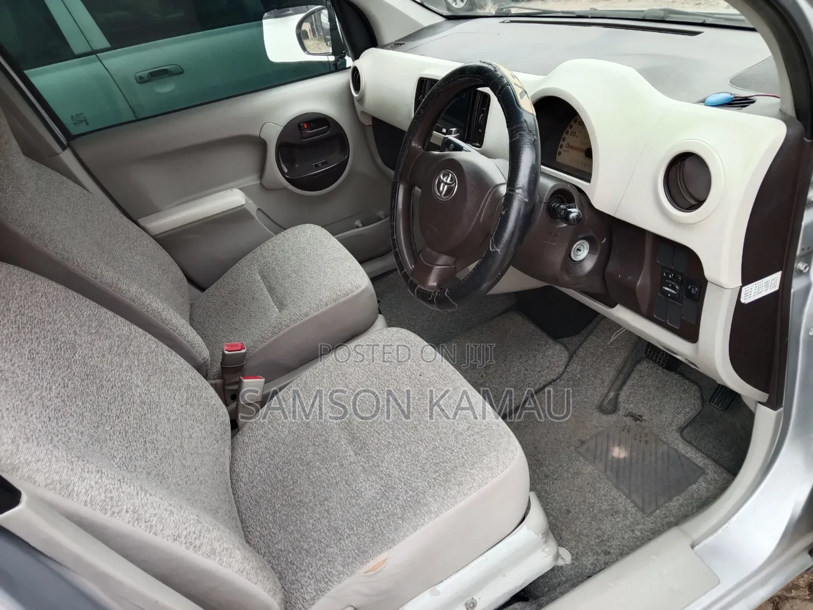 Toyota Passo 2013 Silver