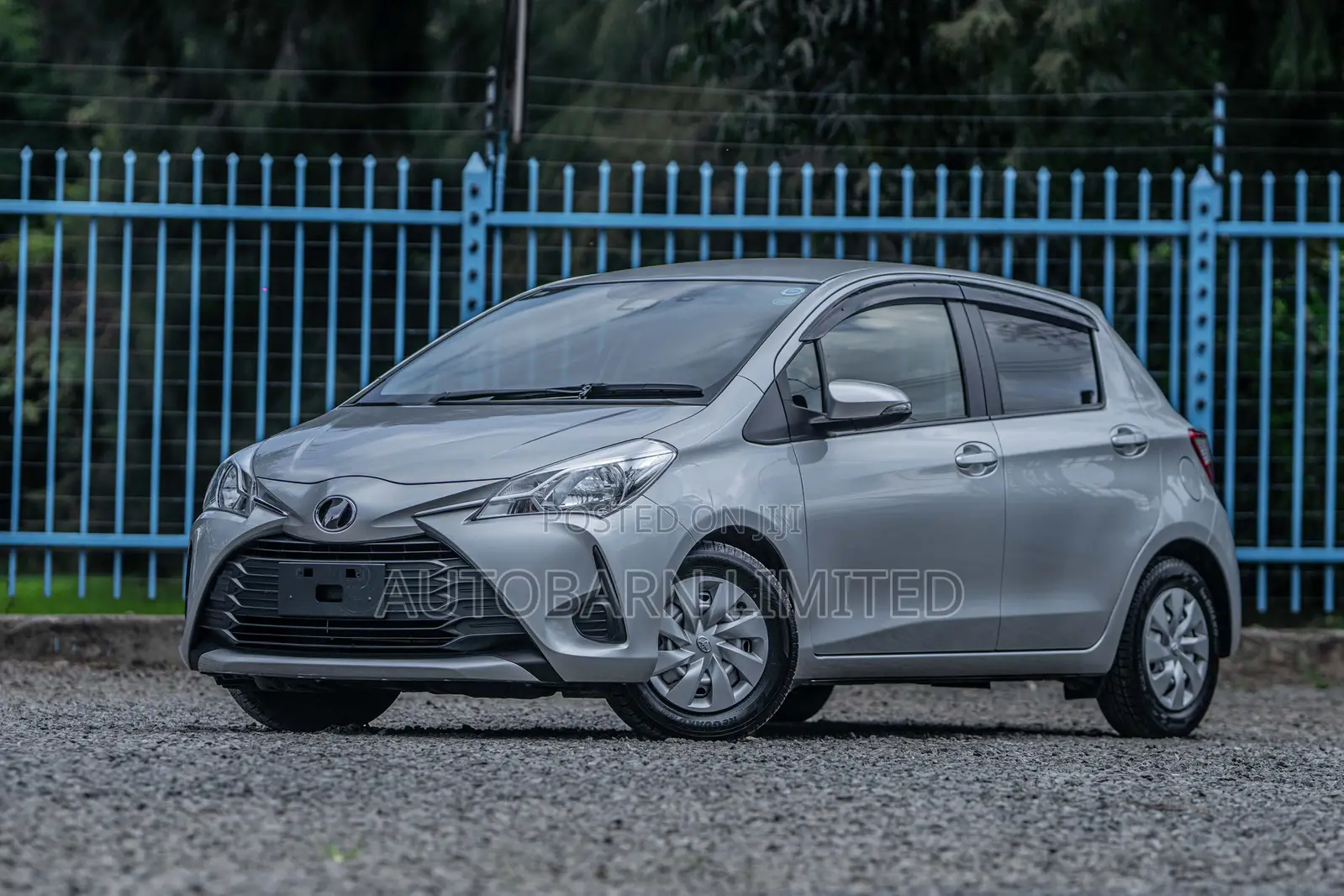 Toyota Vitz 1.0 FWD 5dr 2019 Silver