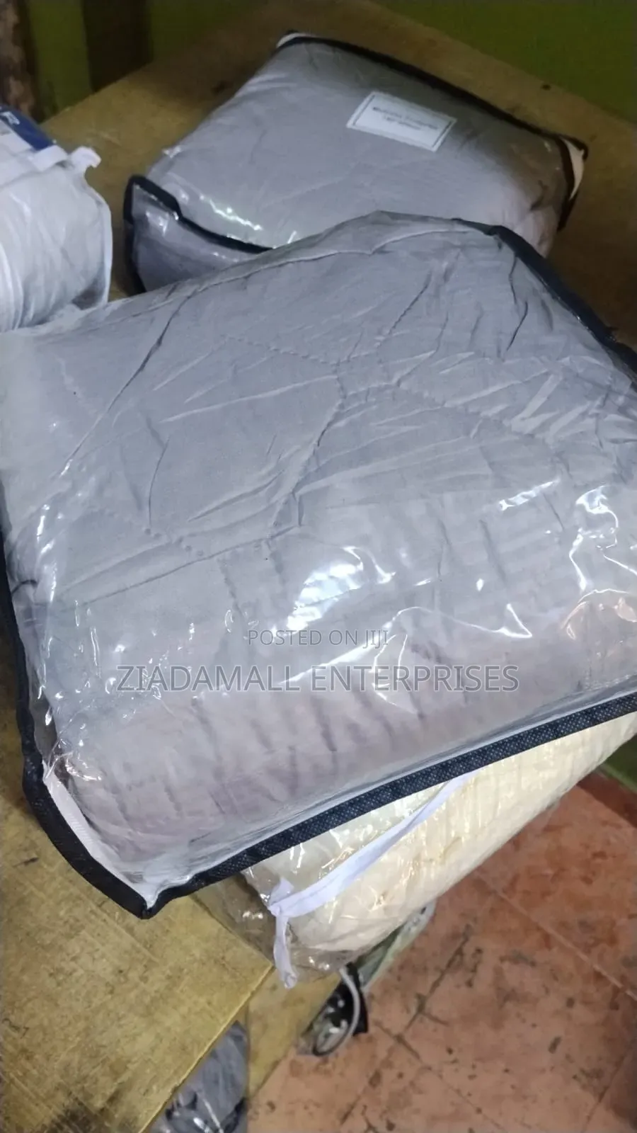 Mattress Protector Single Piece 4*6 Waterproof Mattress Protector