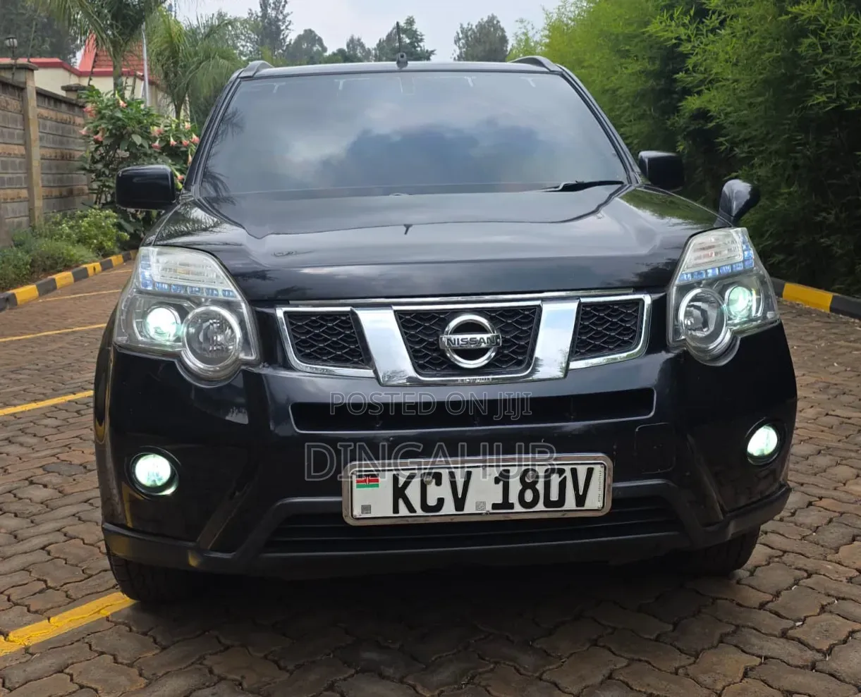 Nissan X-Trail 2.0 Petrol XE 2012 Black