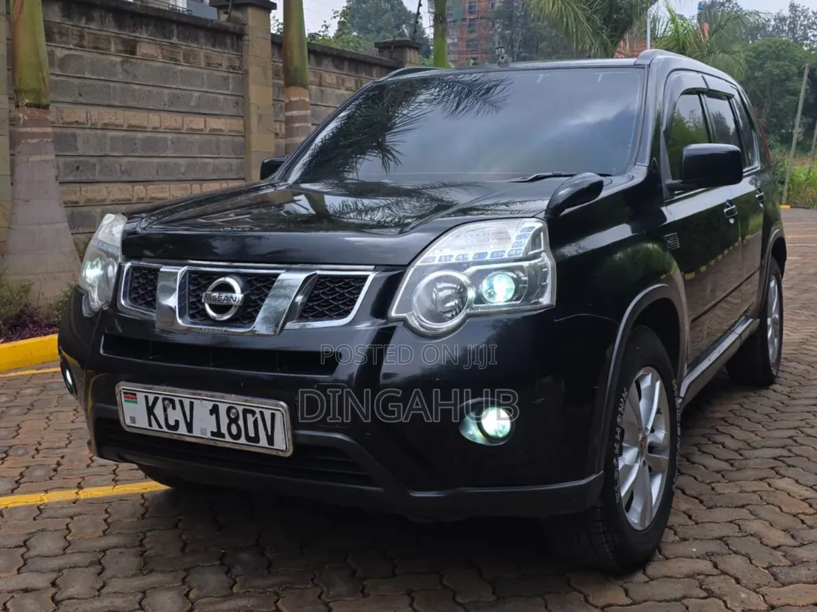 Nissan X-Trail 2.0 Petrol XE 2012 Black