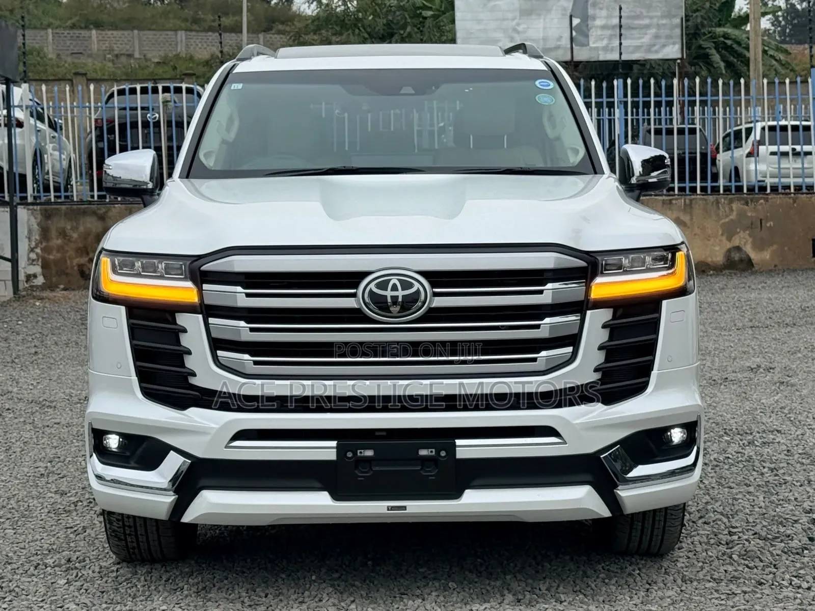 Toyota Land Cruiser 2023 White