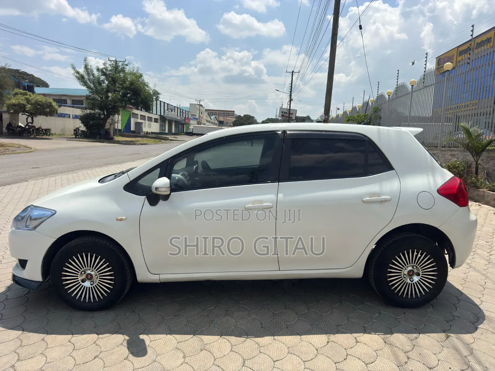 Toyota Auris 2009 White