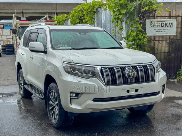 Toyota Land Cruiser Prado 2.8 2019 White