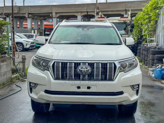 Toyota Land Cruiser Prado 2.8 2019 White