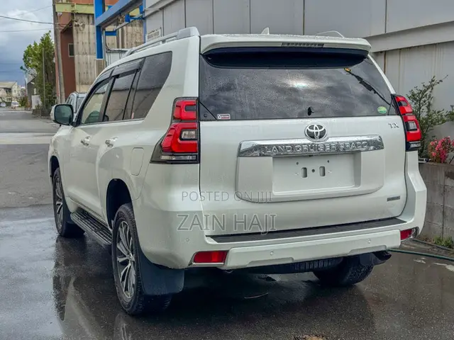 Toyota Land Cruiser Prado 2.8 2019 White