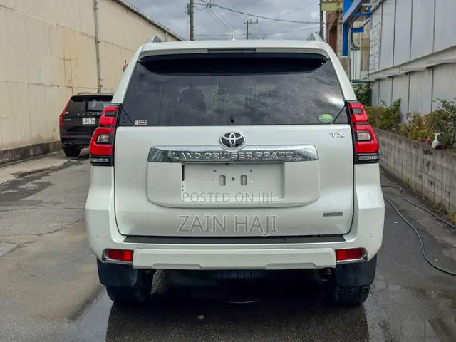 Toyota Land Cruiser Prado 2.8 2019 White