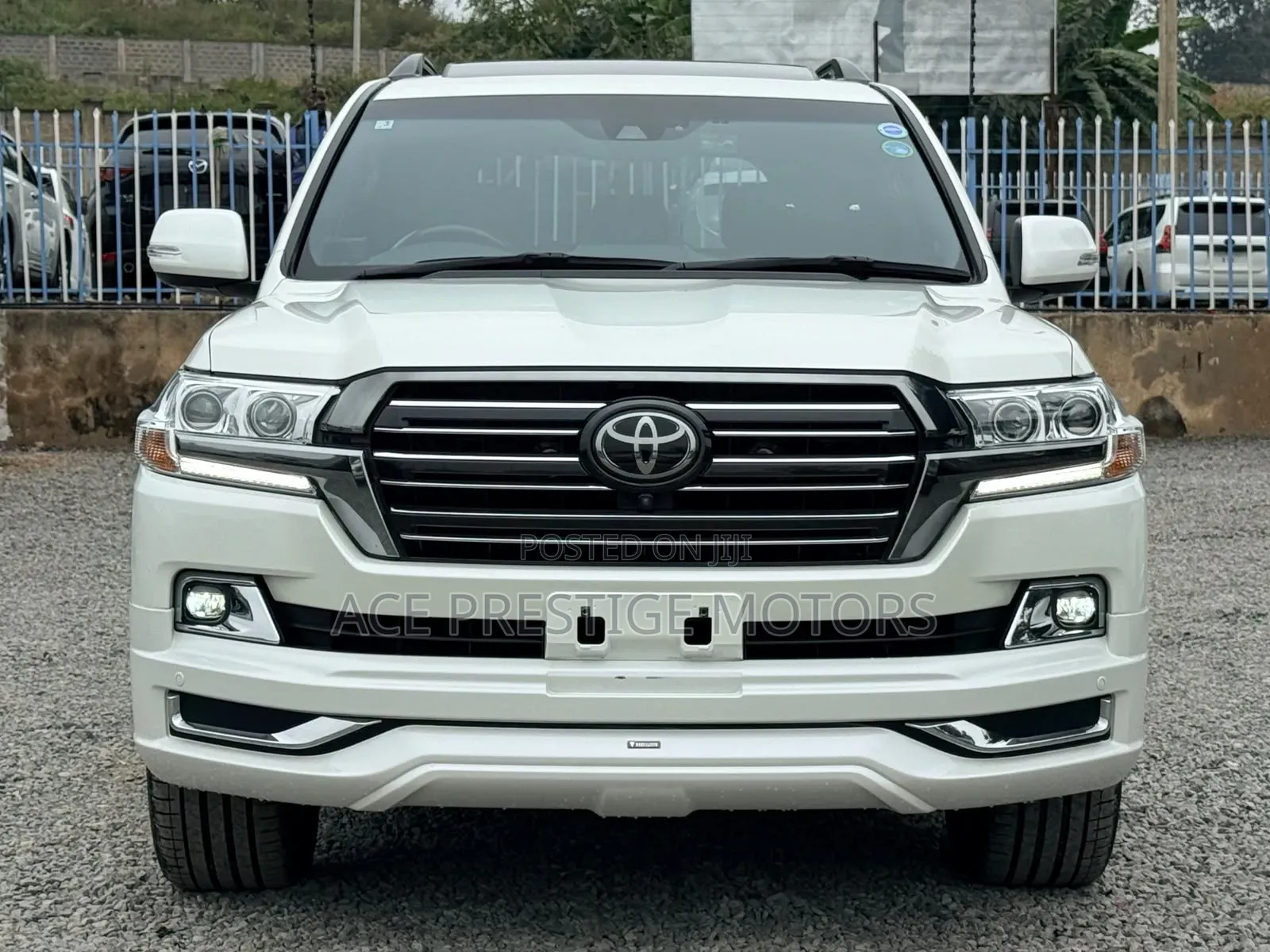 Toyota Land Cruiser Prado 2019 White