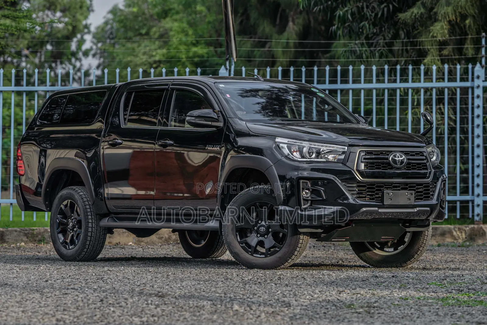 Toyota Hilux 2019 Black
