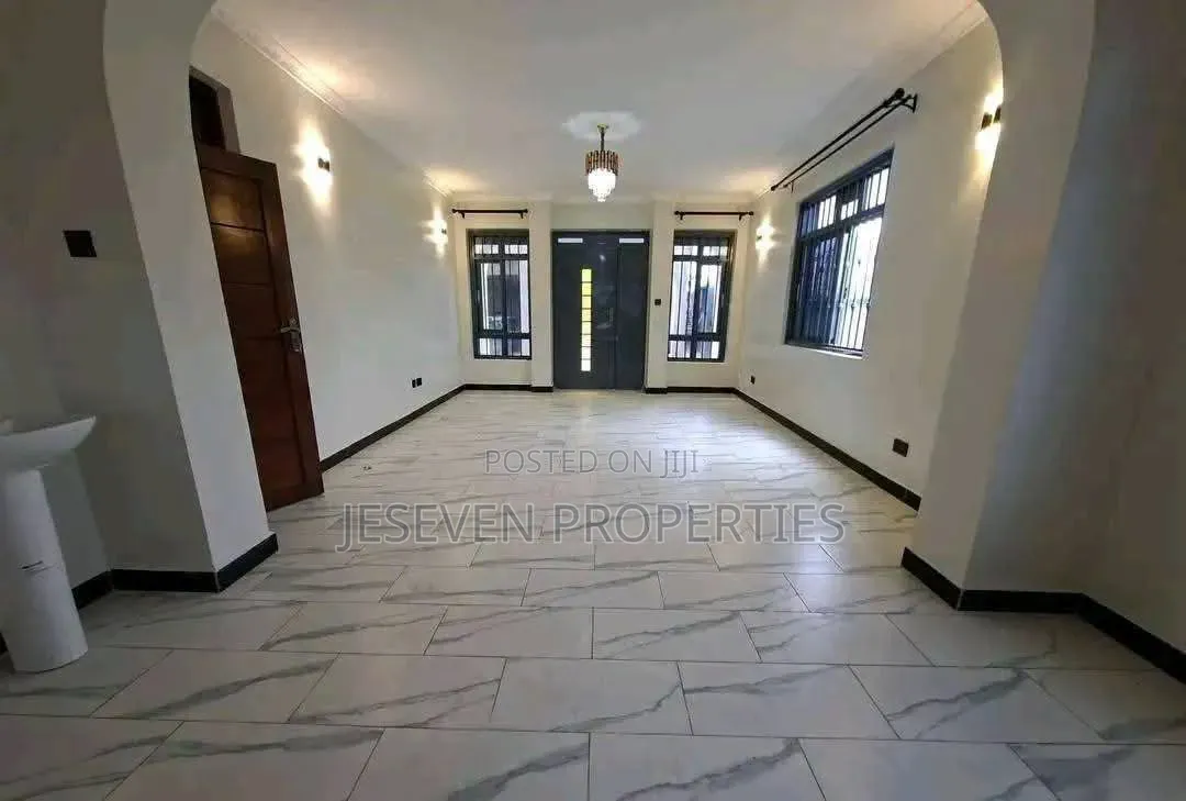 5bdrm Mansion in Syokimau, Gateway Mall Area for rent