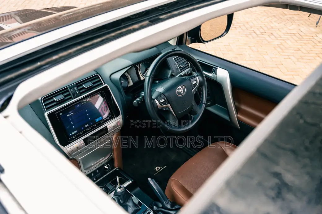 Toyota Land Cruiser Prado 2021 Black
