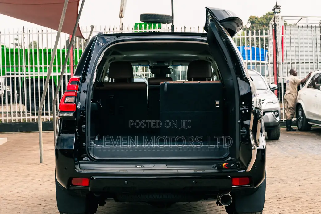 Toyota Land Cruiser Prado 2021 Black