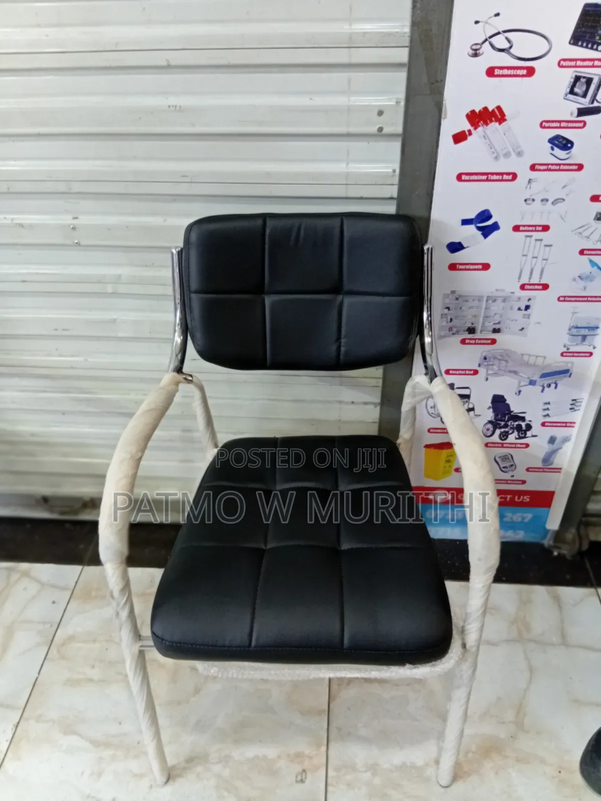 Catalina Visitor Chair With a Chrome-Plated Metal Frame and Fixed