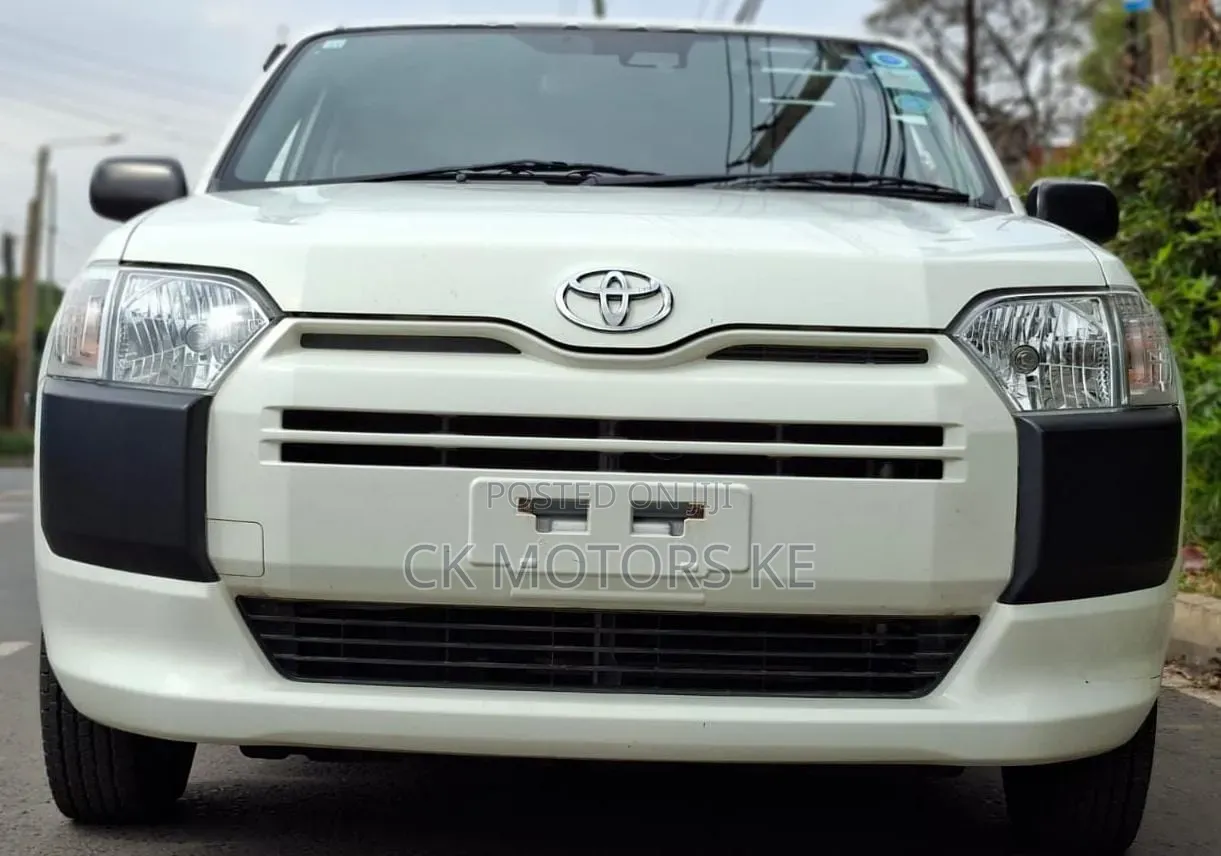 Toyota Succeed 2019 White