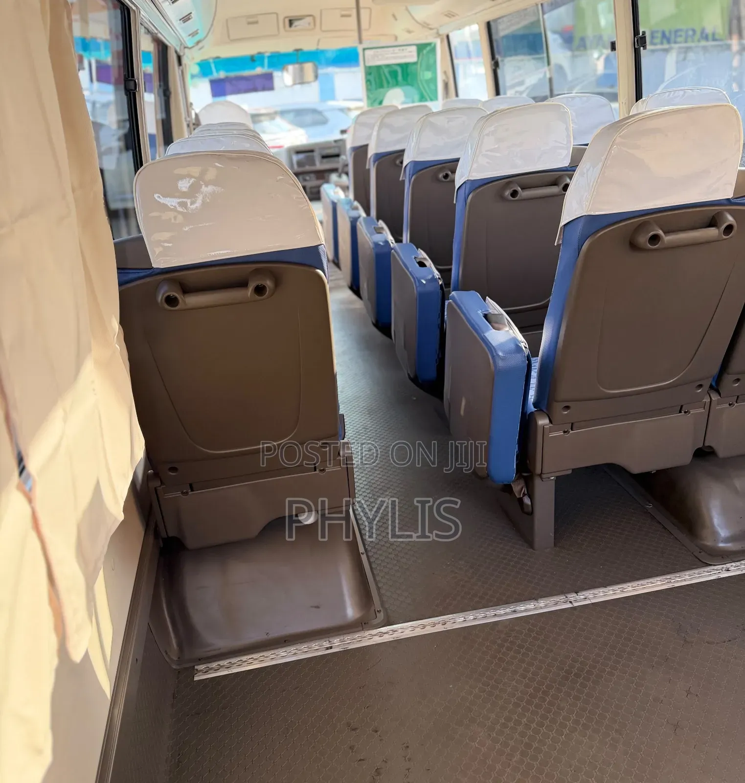 Mitsubishi Fuso Rosa 2019 White