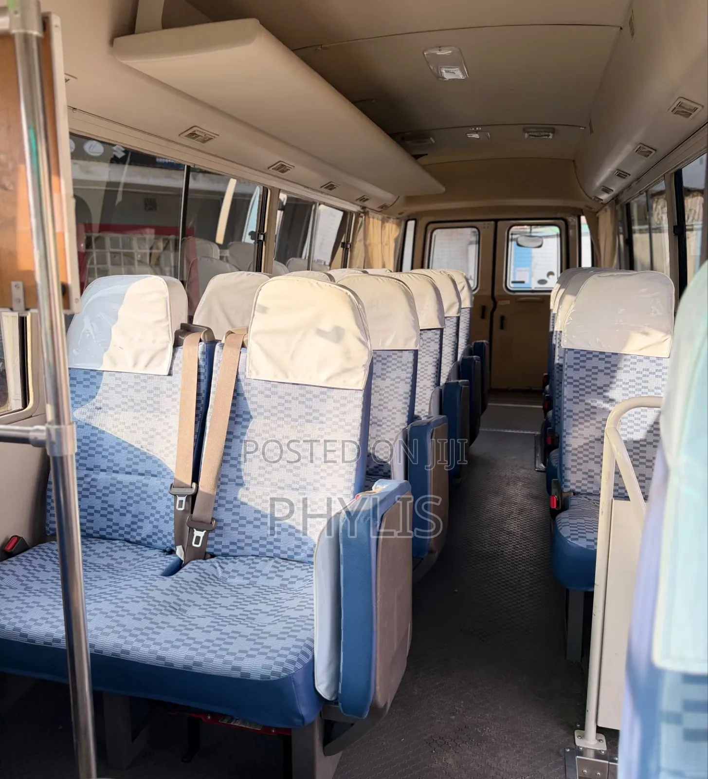Mitsubishi Fuso Rosa 2019 White