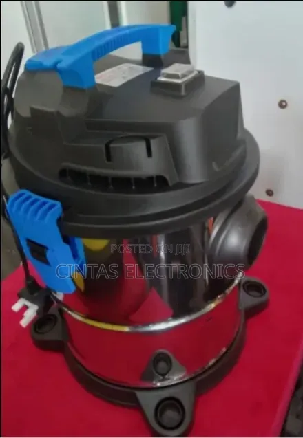 20L Astramilano Vacuum Cleaner