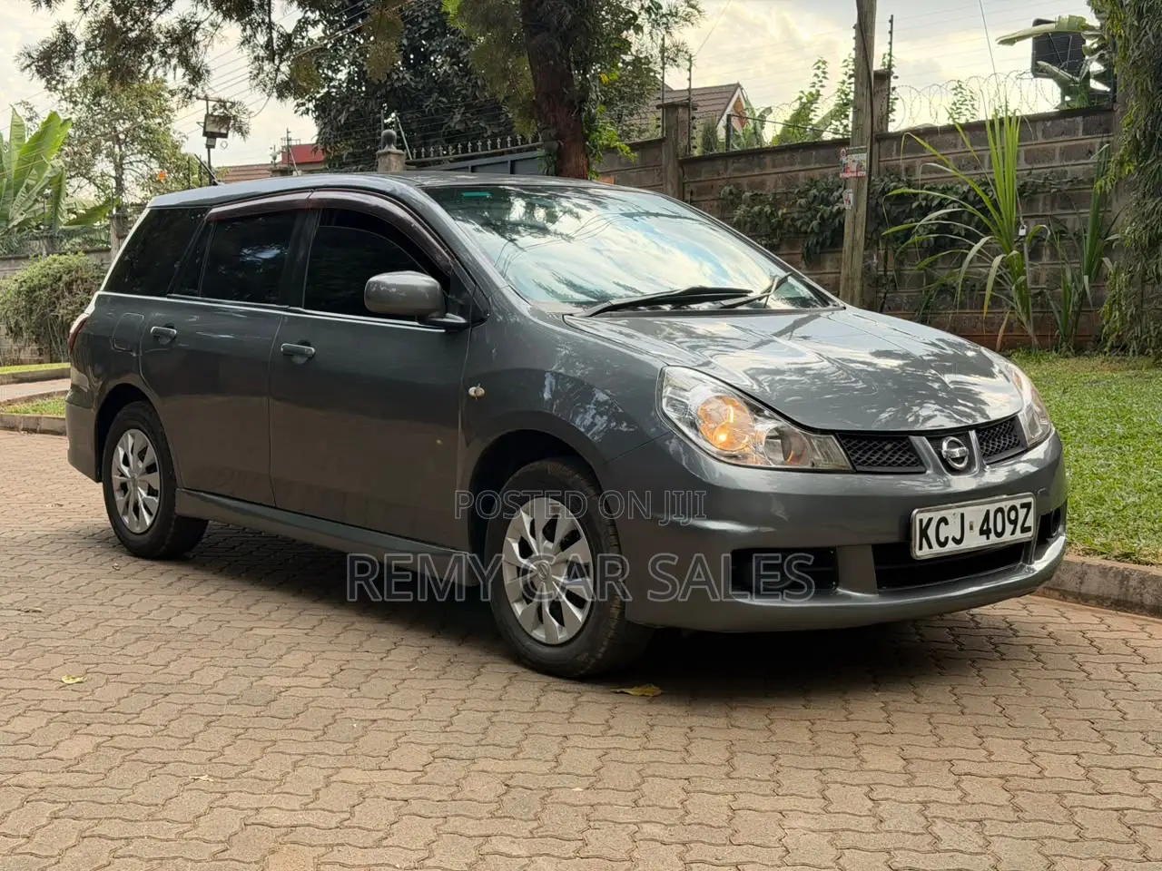 Nissan Wingroad 2010 Gray