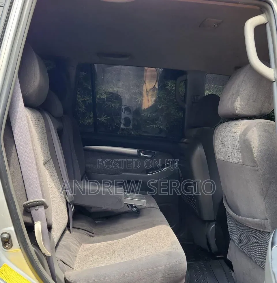 Toyota Land Cruiser Prado 2006 Silver
