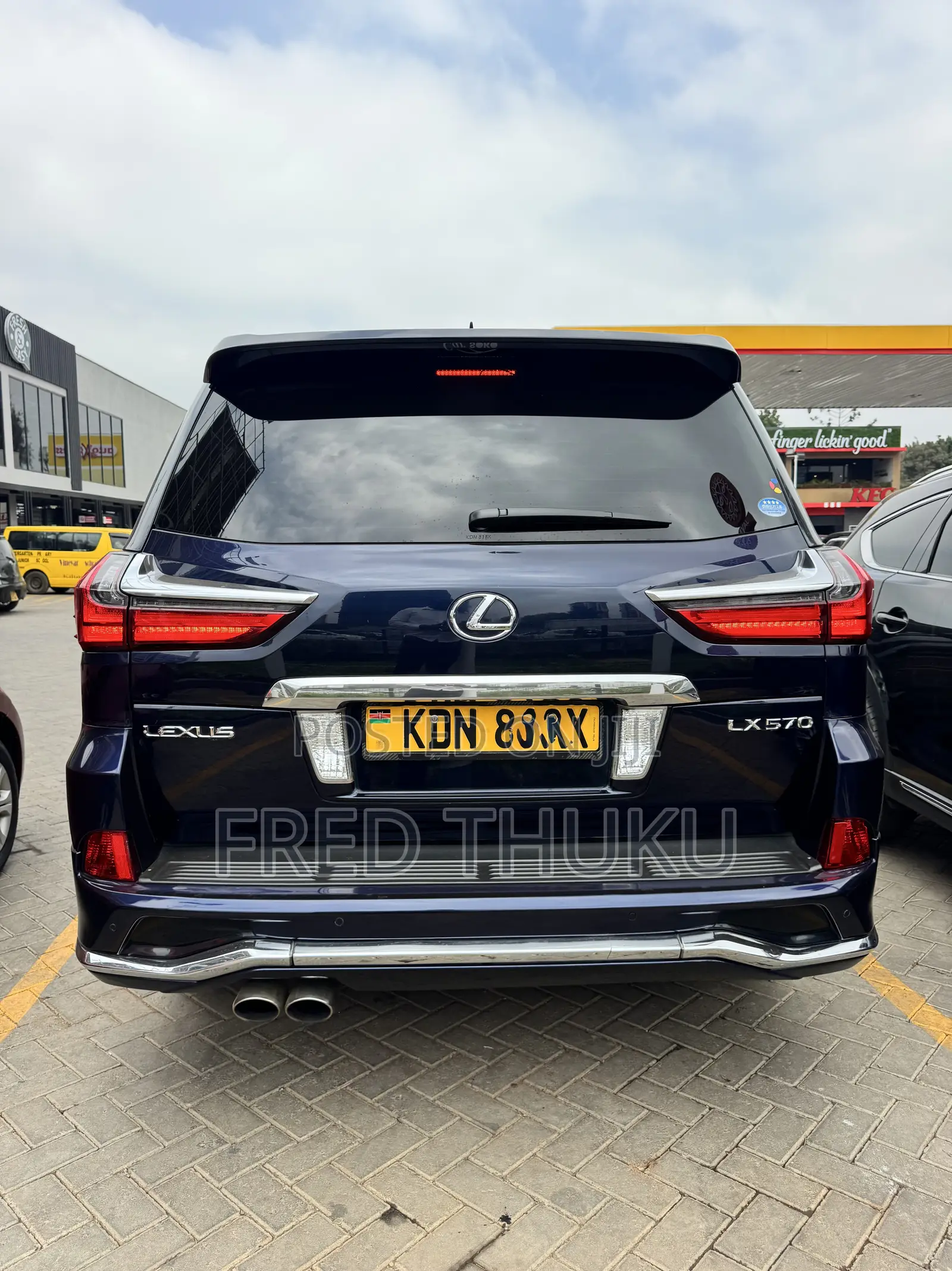 Lexus LX 570 AWD 2016 Blue
