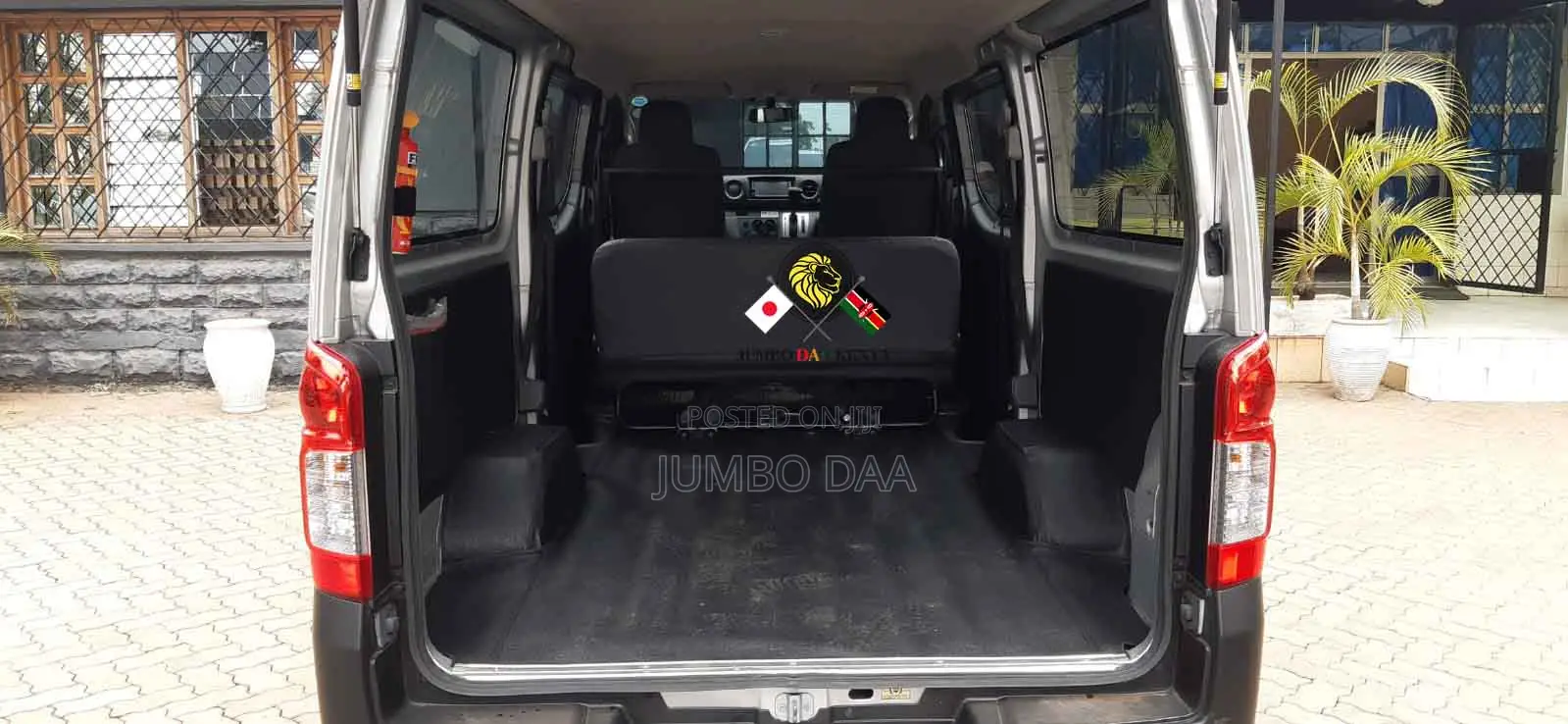 Nissan NV350 2019 Silver