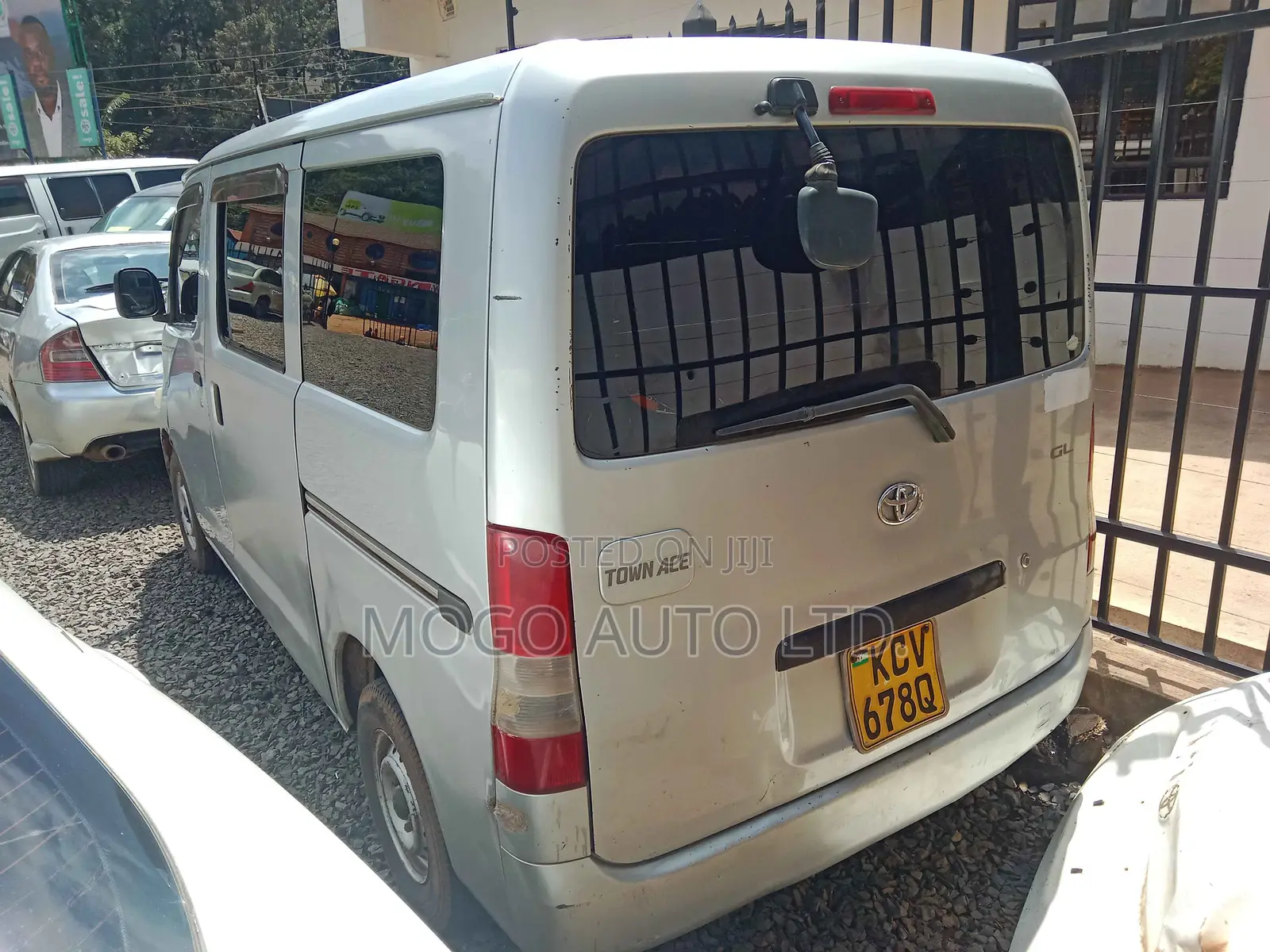 Toyota TownAce 2012 Silver
