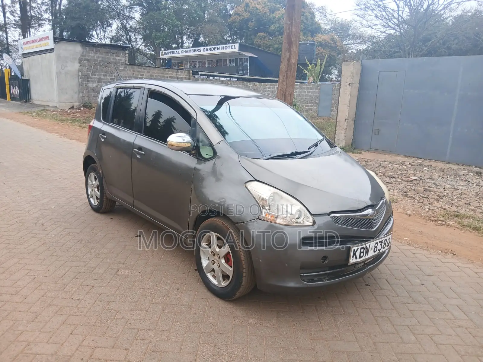 Toyota Ractis 2006 Gray