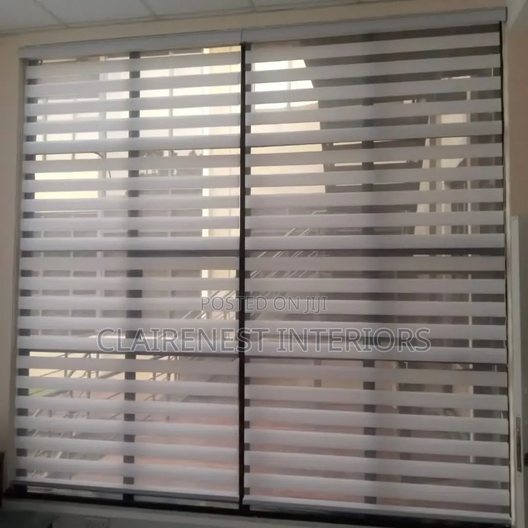 Let Your Workplace Shine With White Horizontal Office Window Blinds