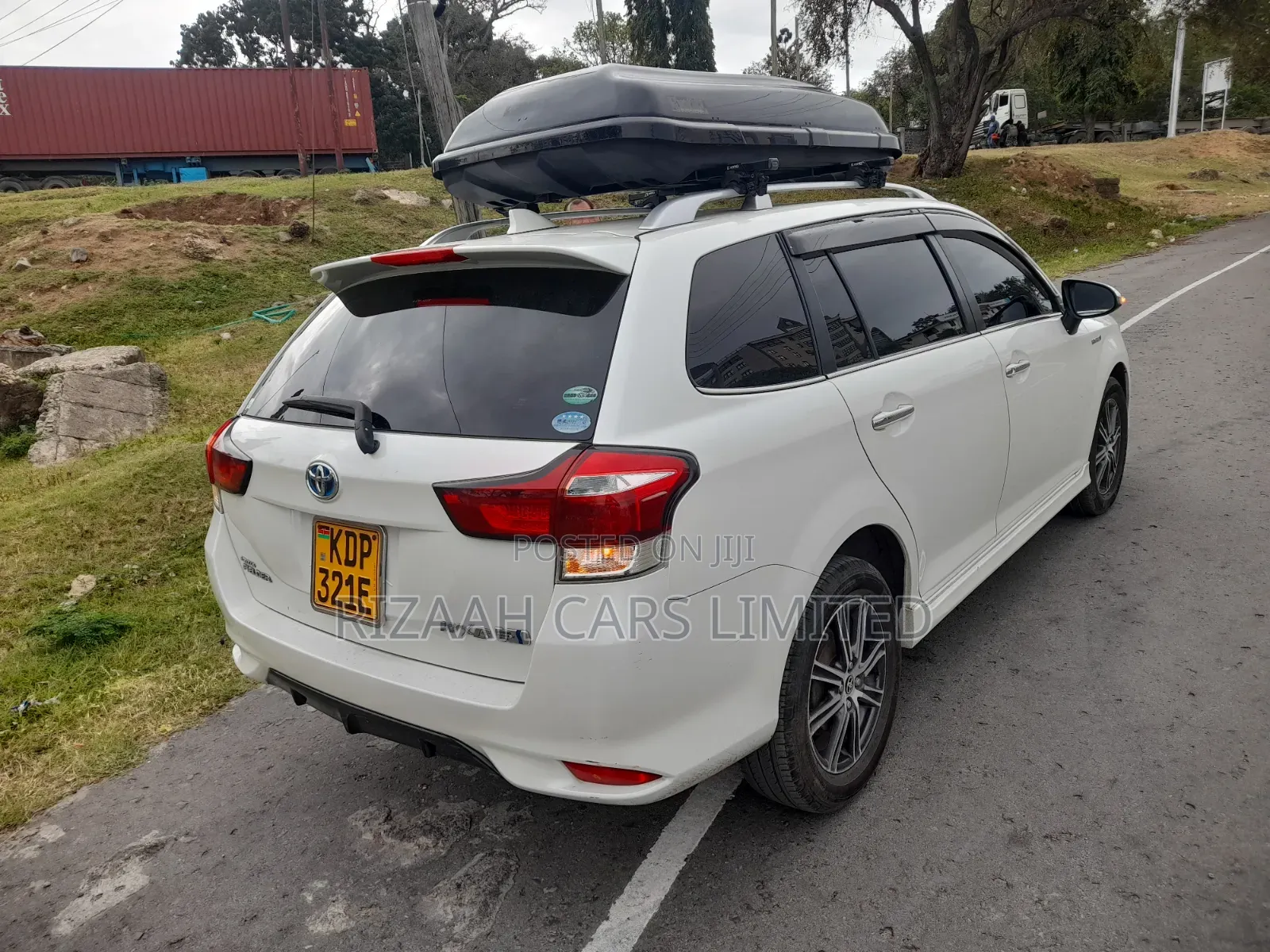Toyota Corolla Fielder 2017 White