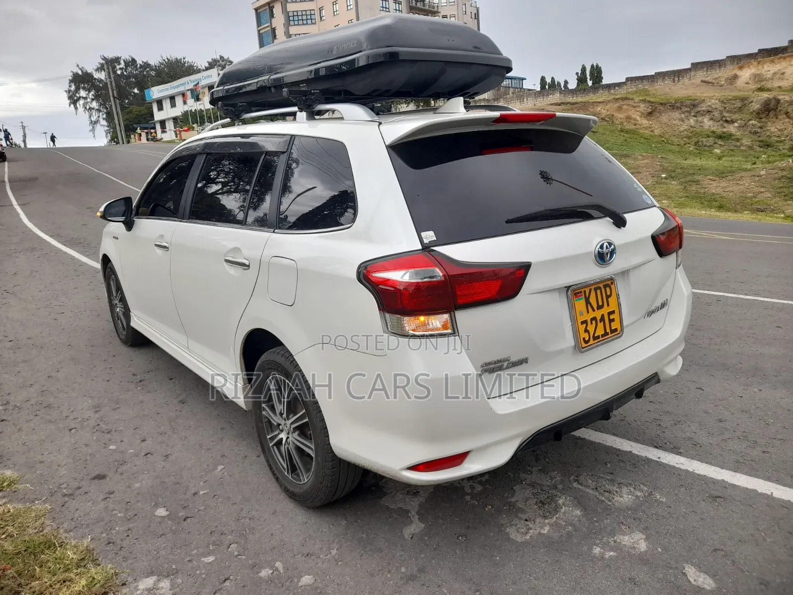 Toyota Corolla Fielder 2017 White