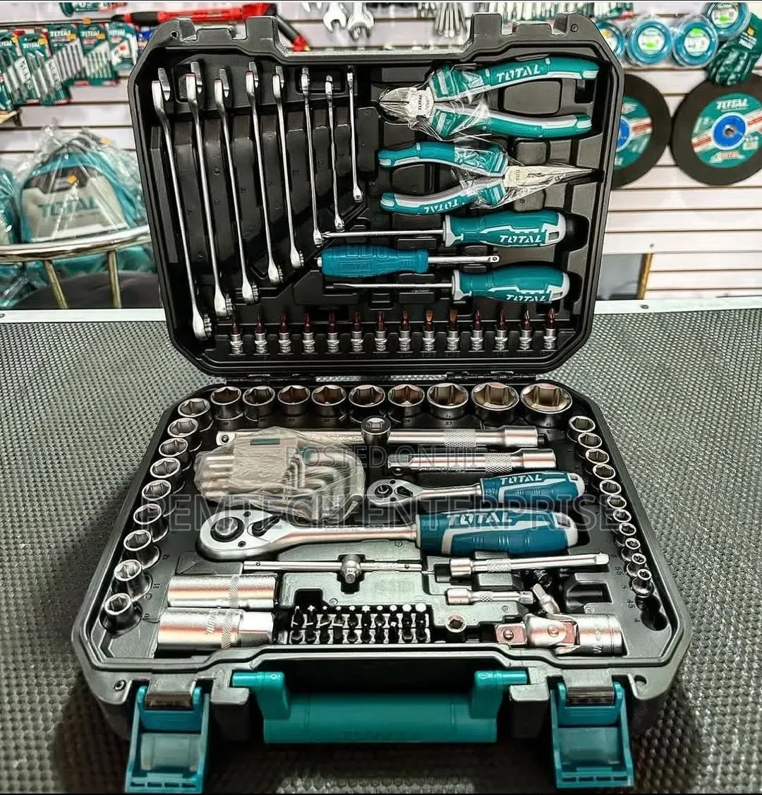 TOTAL THKTHP21006 100-Piece Mechanics Tool Set
