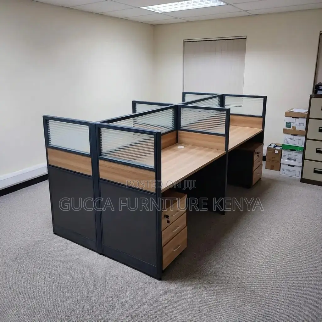 4 Seater Workstation