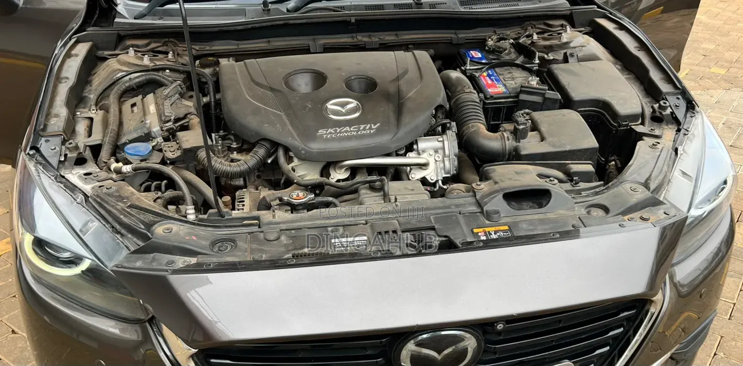 Mazda Axela 2018 Brown