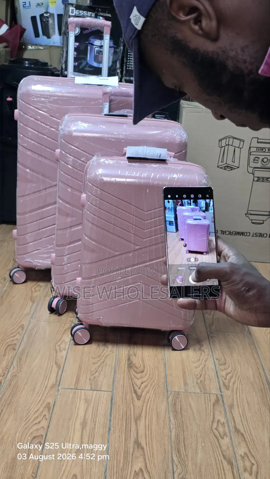Unbreakable Rubber Suitcase With 360° Spinner Wheels