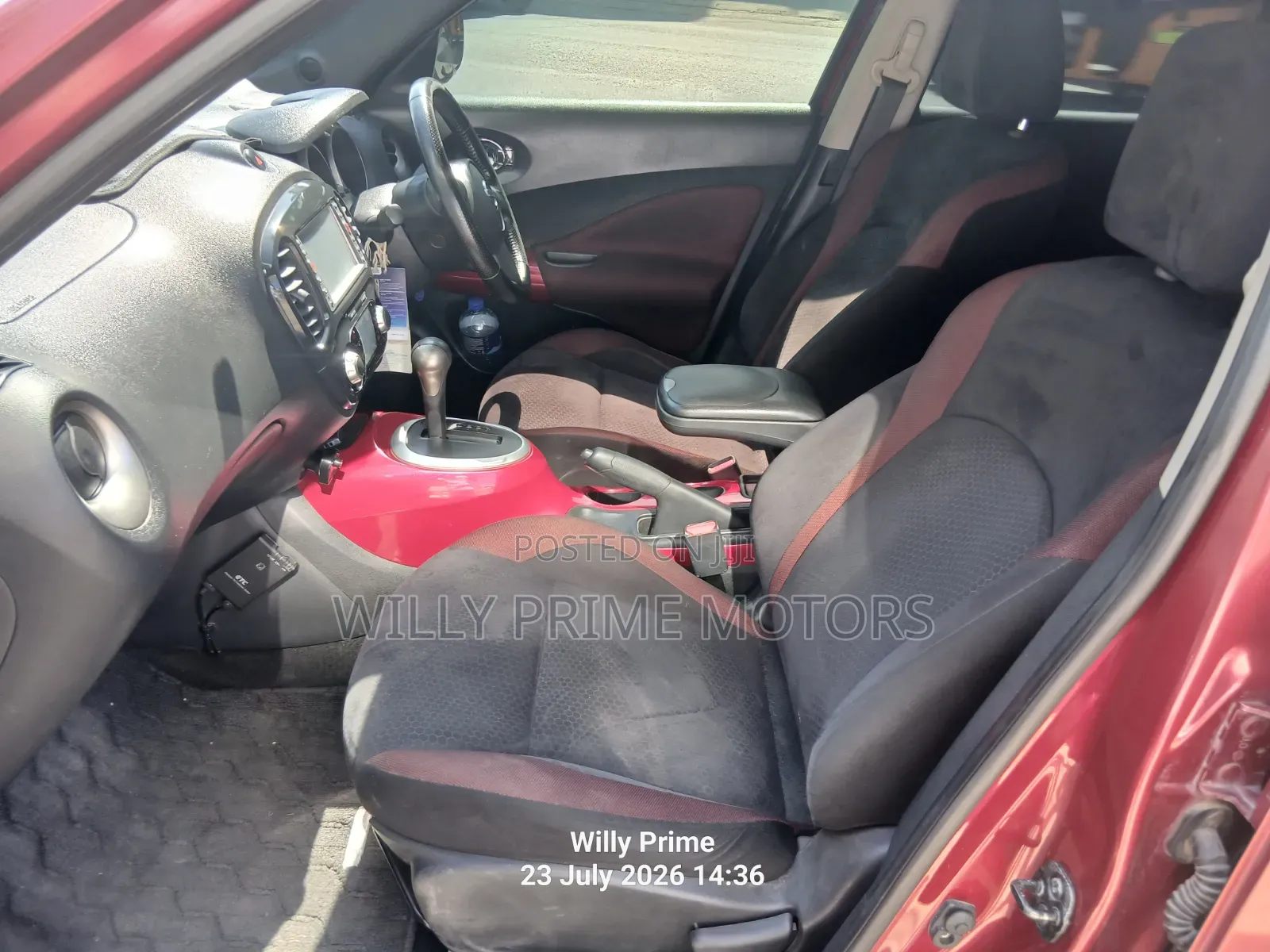 Nissan Juke 2011 Red