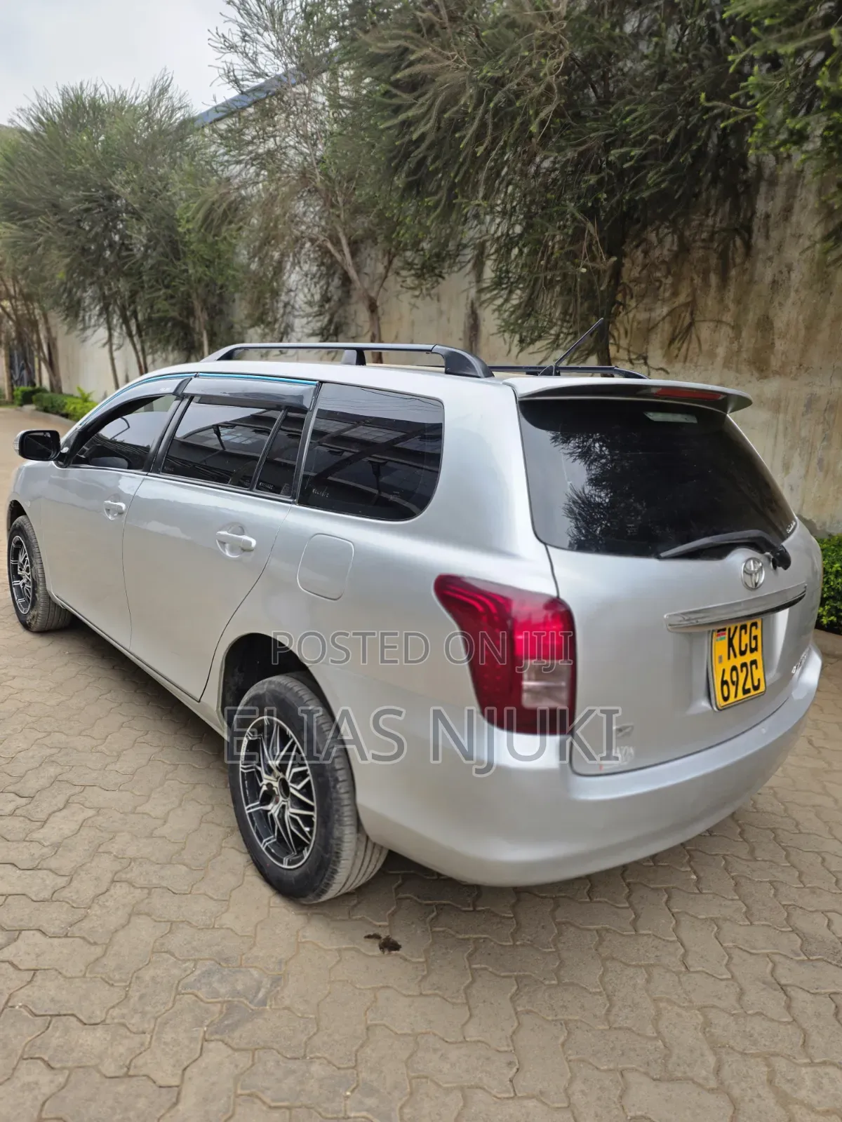 Toyota Corolla Fielder 2010 Silver