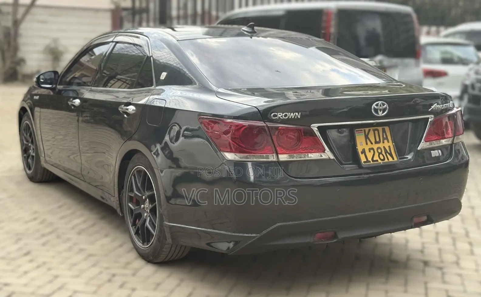 Toyota Crown 2013 Black