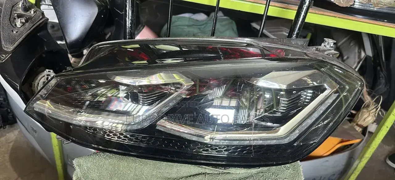 VW Golf Mk7.5 Headlight Xenon