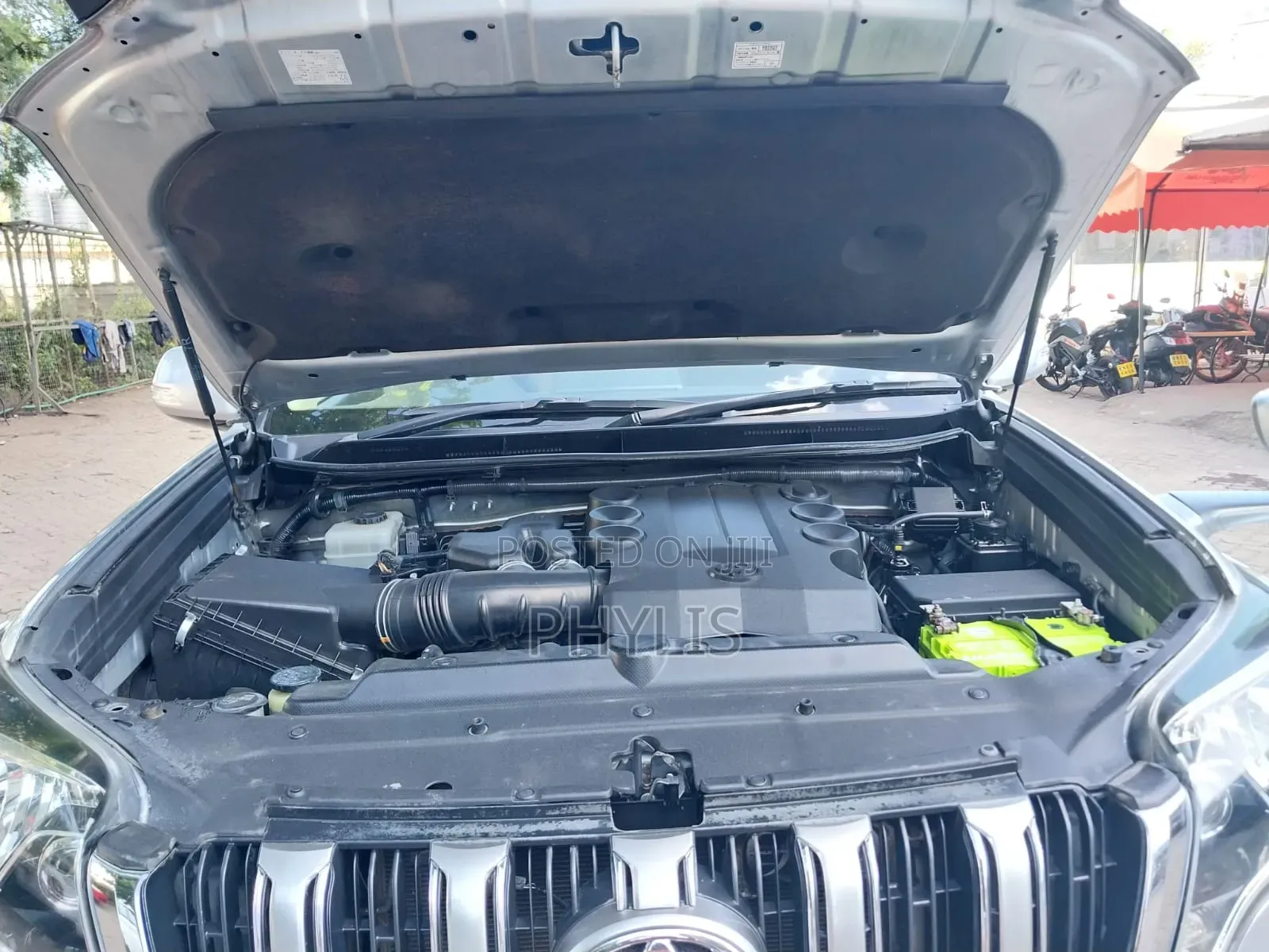 Toyota Land Cruiser Prado 2015 Silver